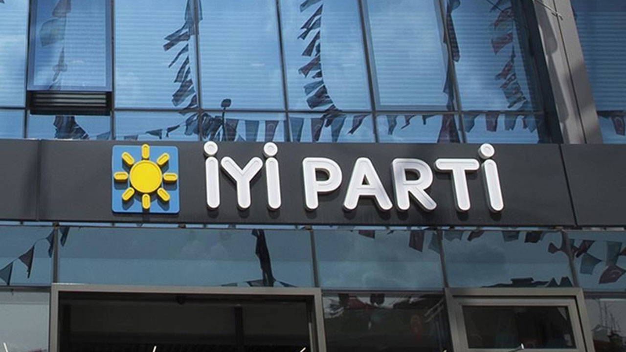 İYİ Parti Sakarya’da toplu istifa