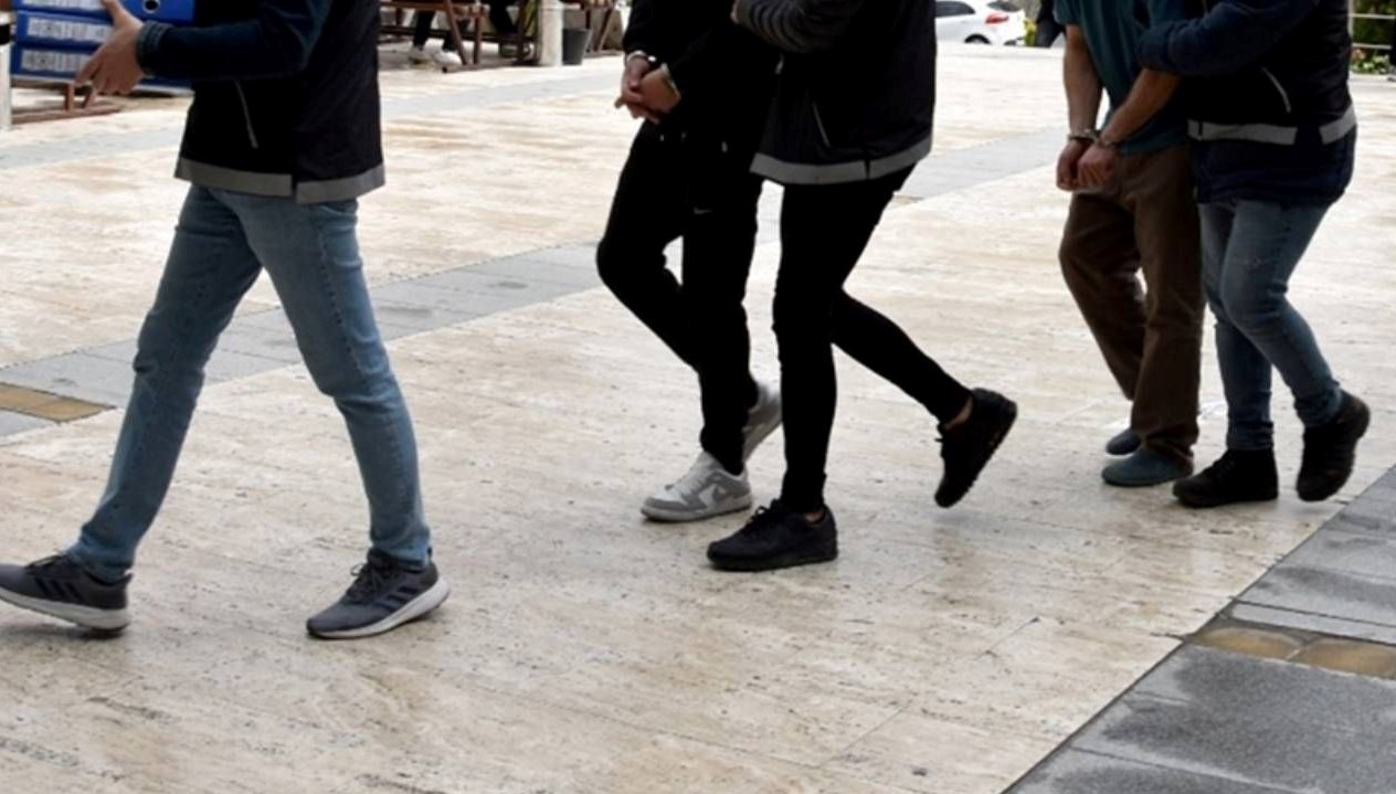 konya merkezli dolandiricilik operasyonu 3 supheli tutuklandi vjSZtYzk