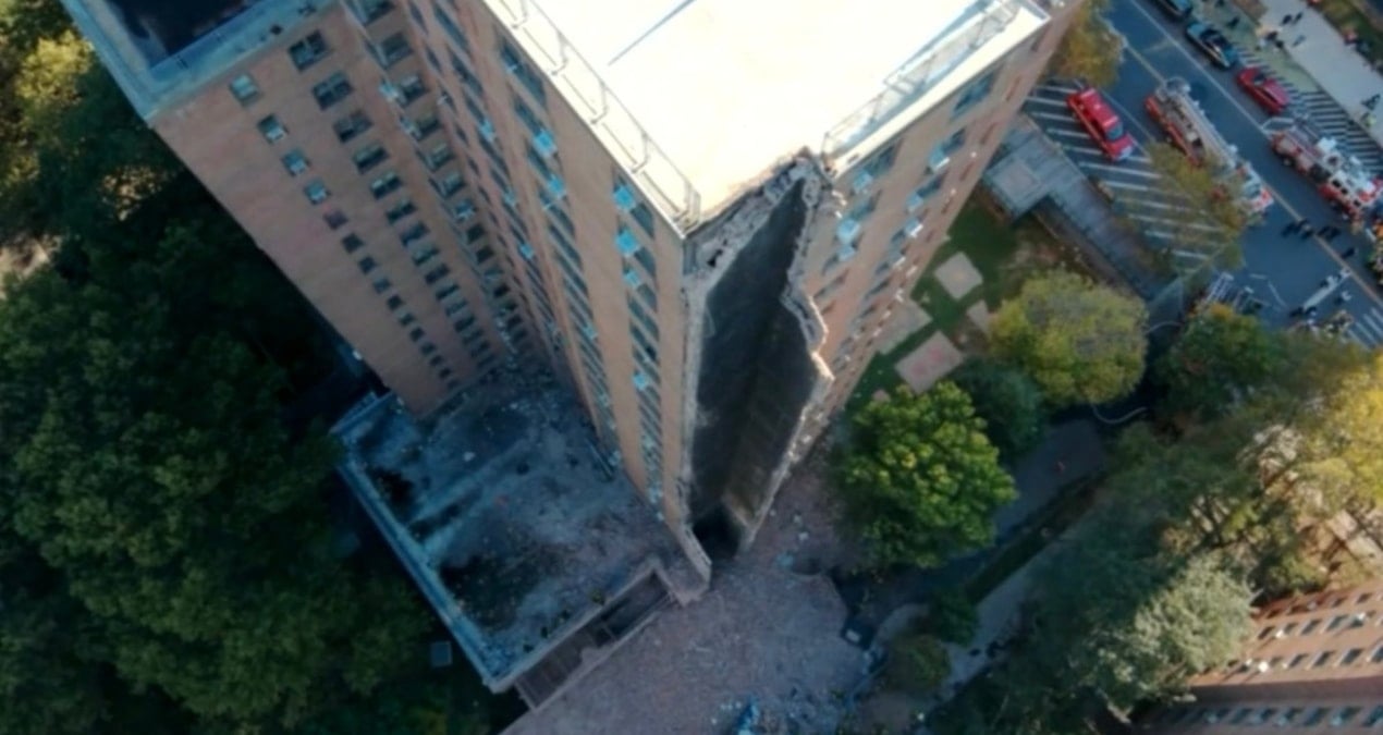 ABD’de 17 katlı binada çökme