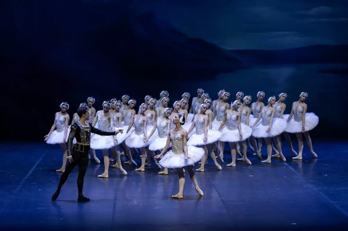 İDOB’dan Kuğu Gölü Prömiyeri