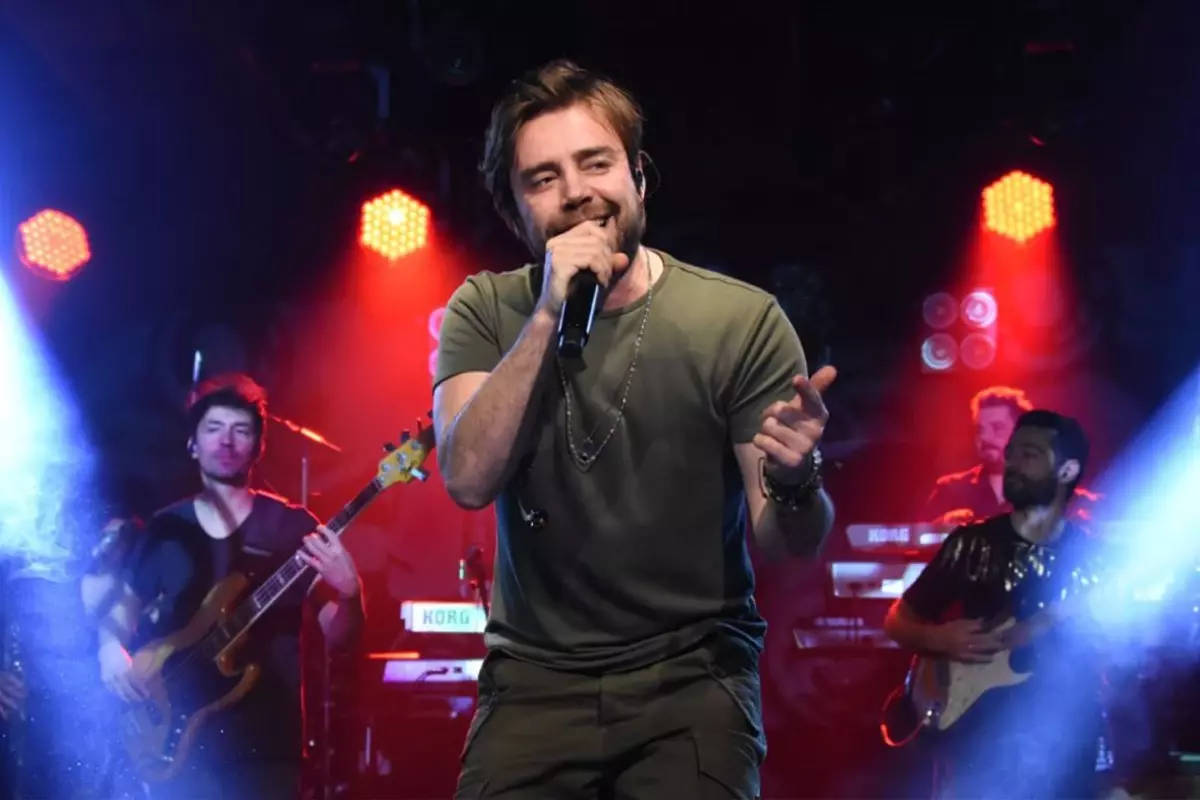 murat dalkilic yeni sarkisini her yerden kaldirdi aciklamasi hayranlarini sasirtti Hj2VdDc9
