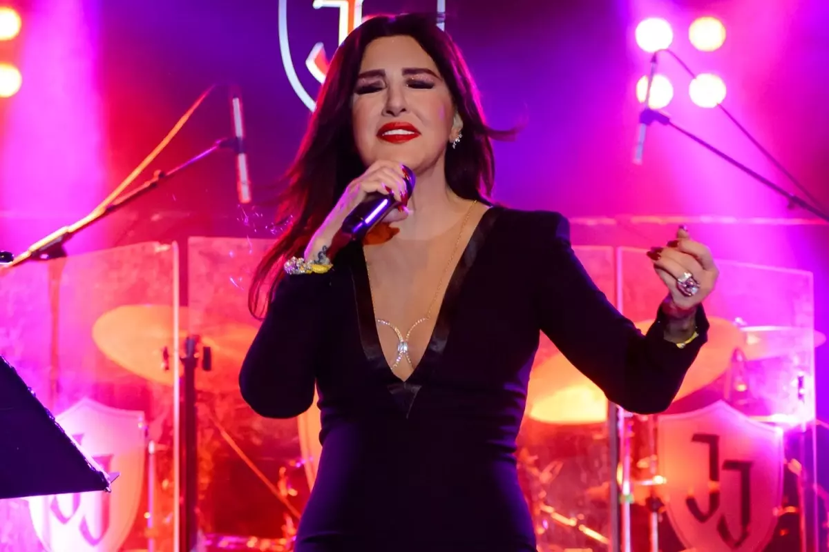 nukhet durudan korkutan haber hastaneye kaldirildi FRSdBkPx