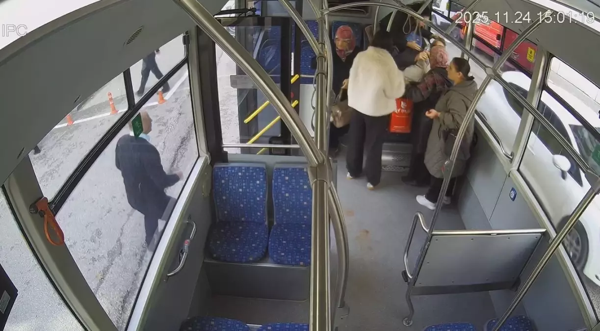 Bursa’da Otobüste Kalp Krizi Geçiren Yolcu Hastaneye Ulaştırıldı