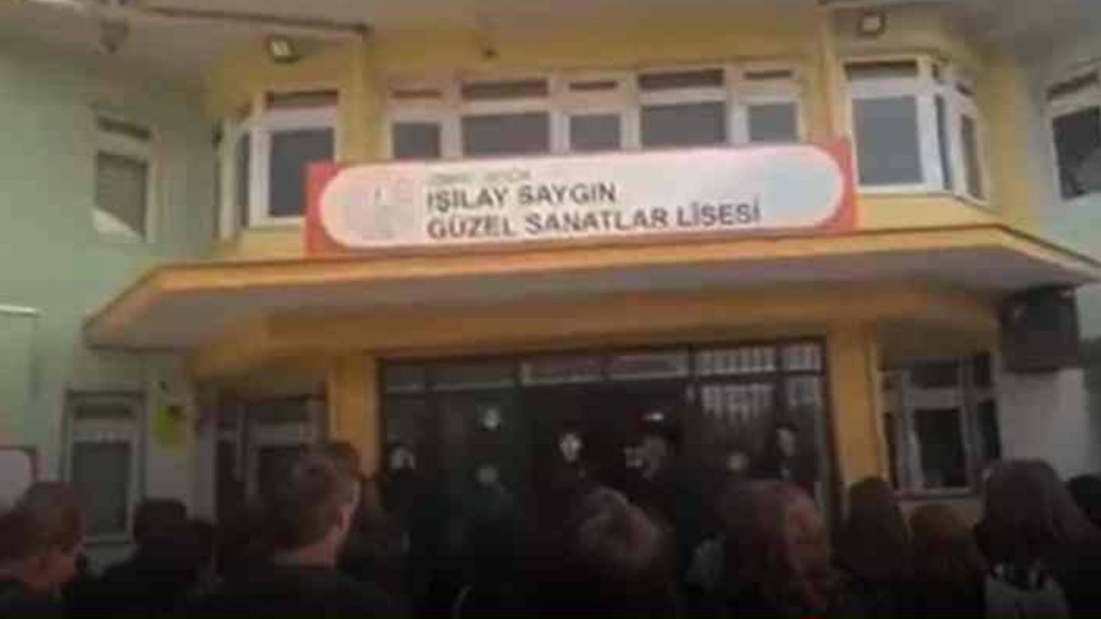 CHP: Andımız’ı okumak isteyen öğrencilerin engellenmesi büyük rezalettir