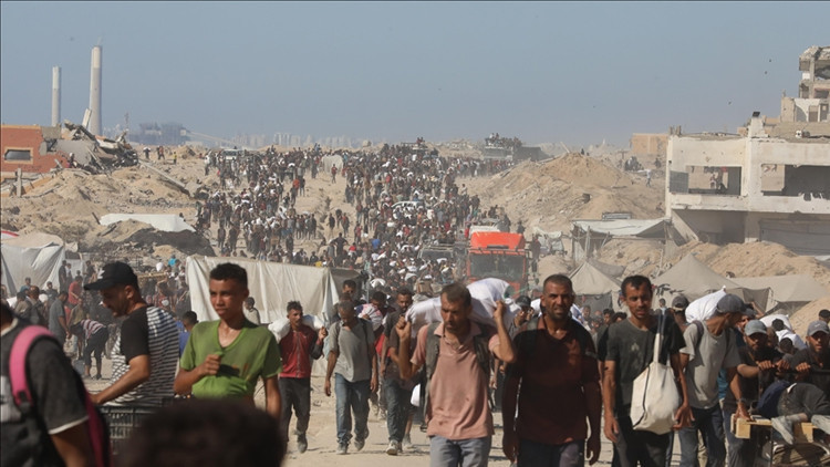 Gazze’nin Zikin Sınır Kapısı, insani yardım girişlerine açıldı