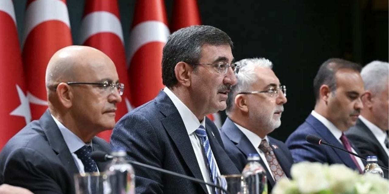 Ne Şimşek cevaplayabildi ne de Yılmaz! Ekonomi yönetiminin kaçtığı soru