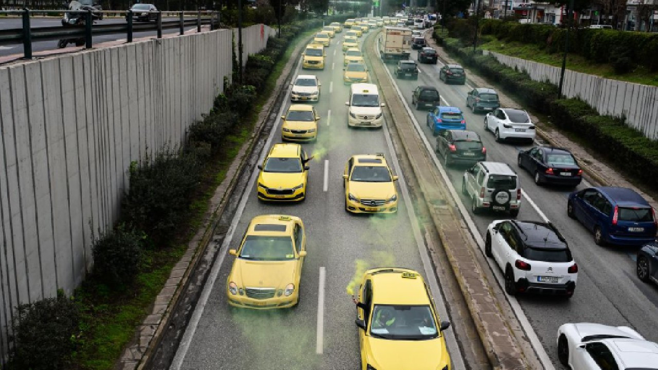 taksicilerden 48 saatlik grev H3EmU61S.jpg