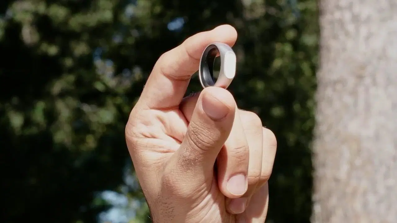 Yapay zeka destekli akıllı yüzük tanıtıldı