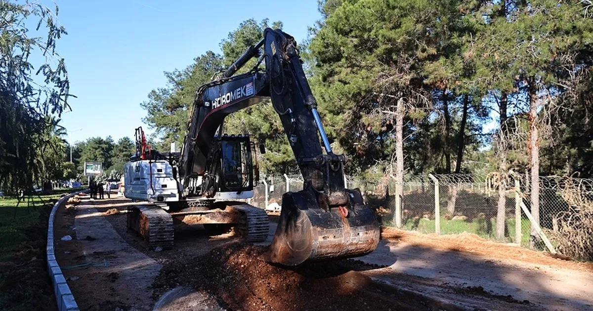 Antalya Büyükşehir’den Kardeş Kentler Caddesi’nde çalışma