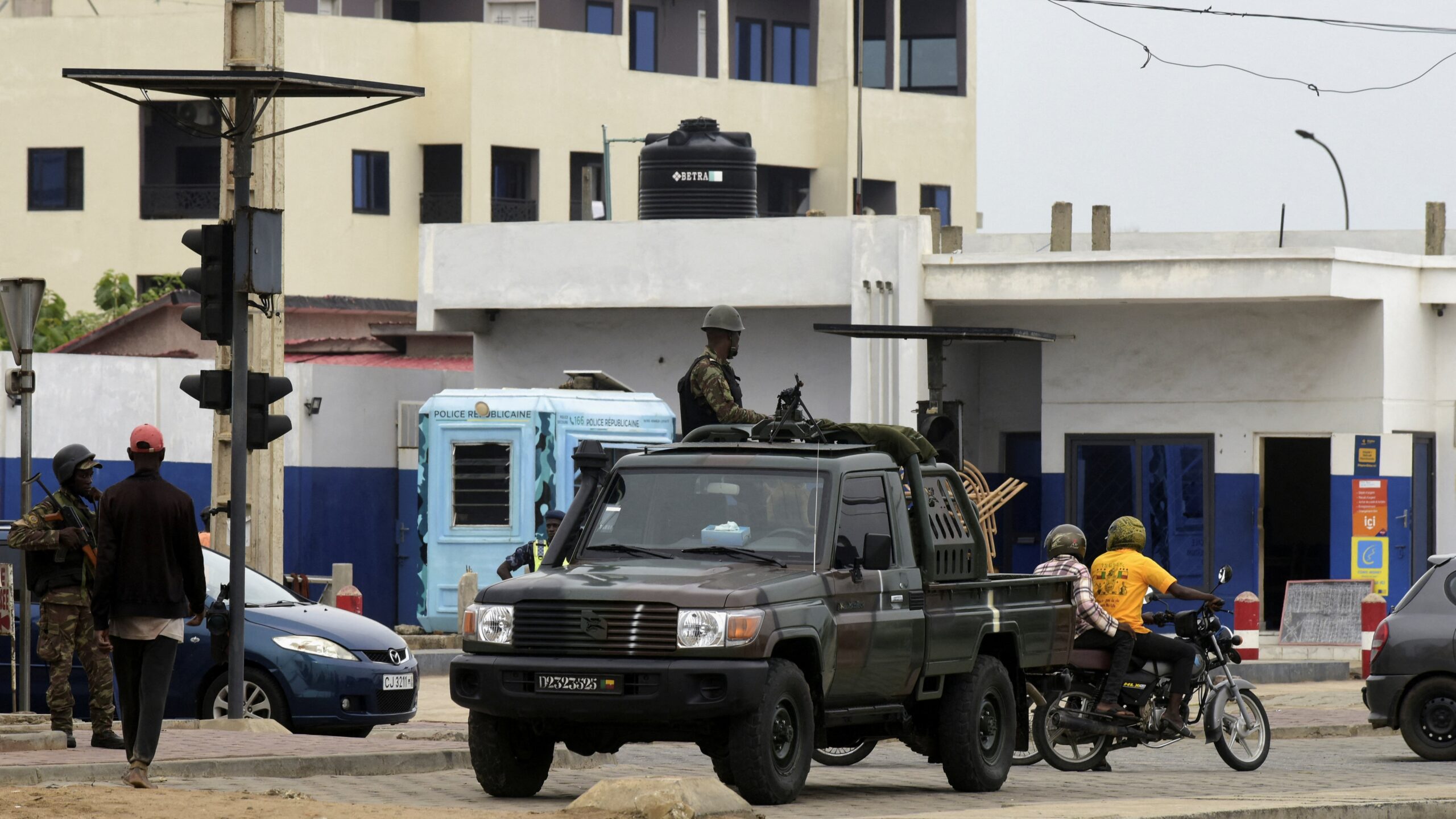 Benin’de darbe girişimi. Generalin eşini öldürdüler