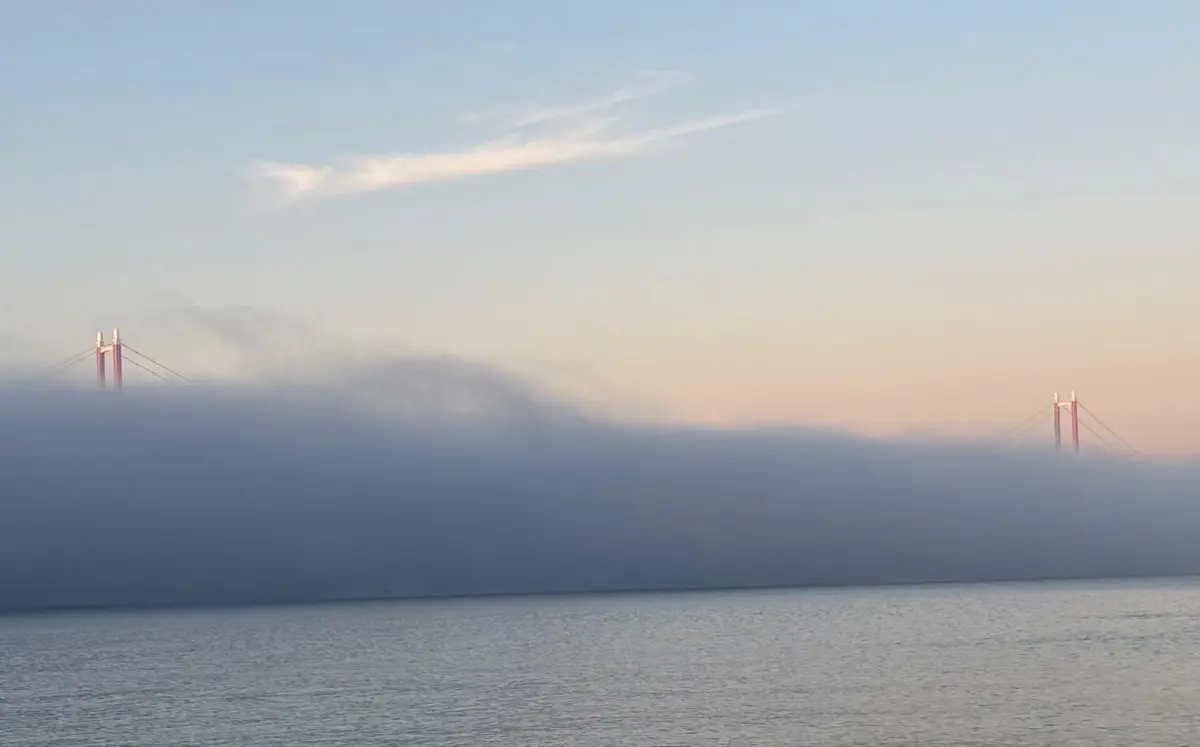 Çanakkale Boğazı’nda gemi trafiğine sis engeli