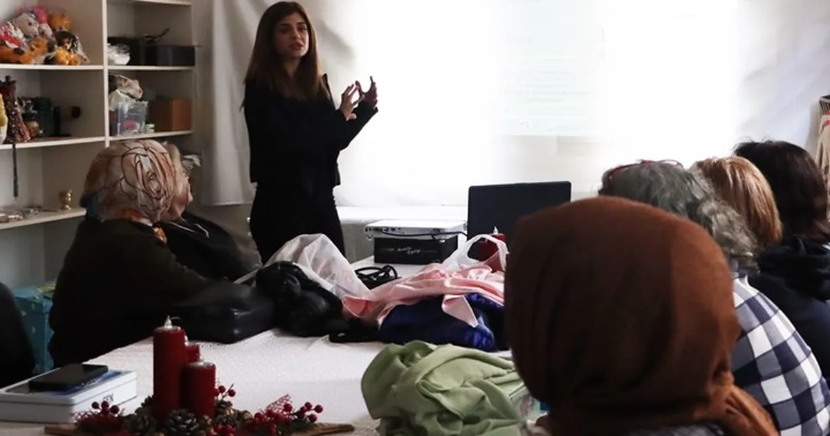 İstanbul Maltepe’de özel çocukların ailelerine seminer