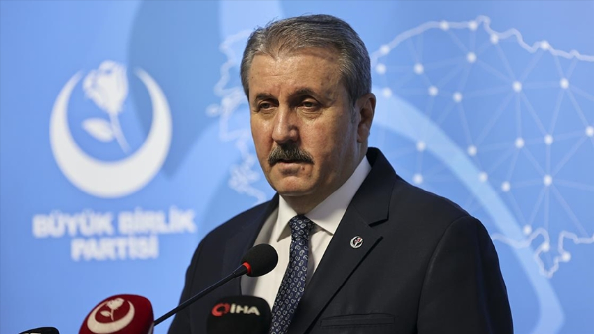 Mustafa Destici:  Türkiye’de kadın üniversiteleri kurulmalı