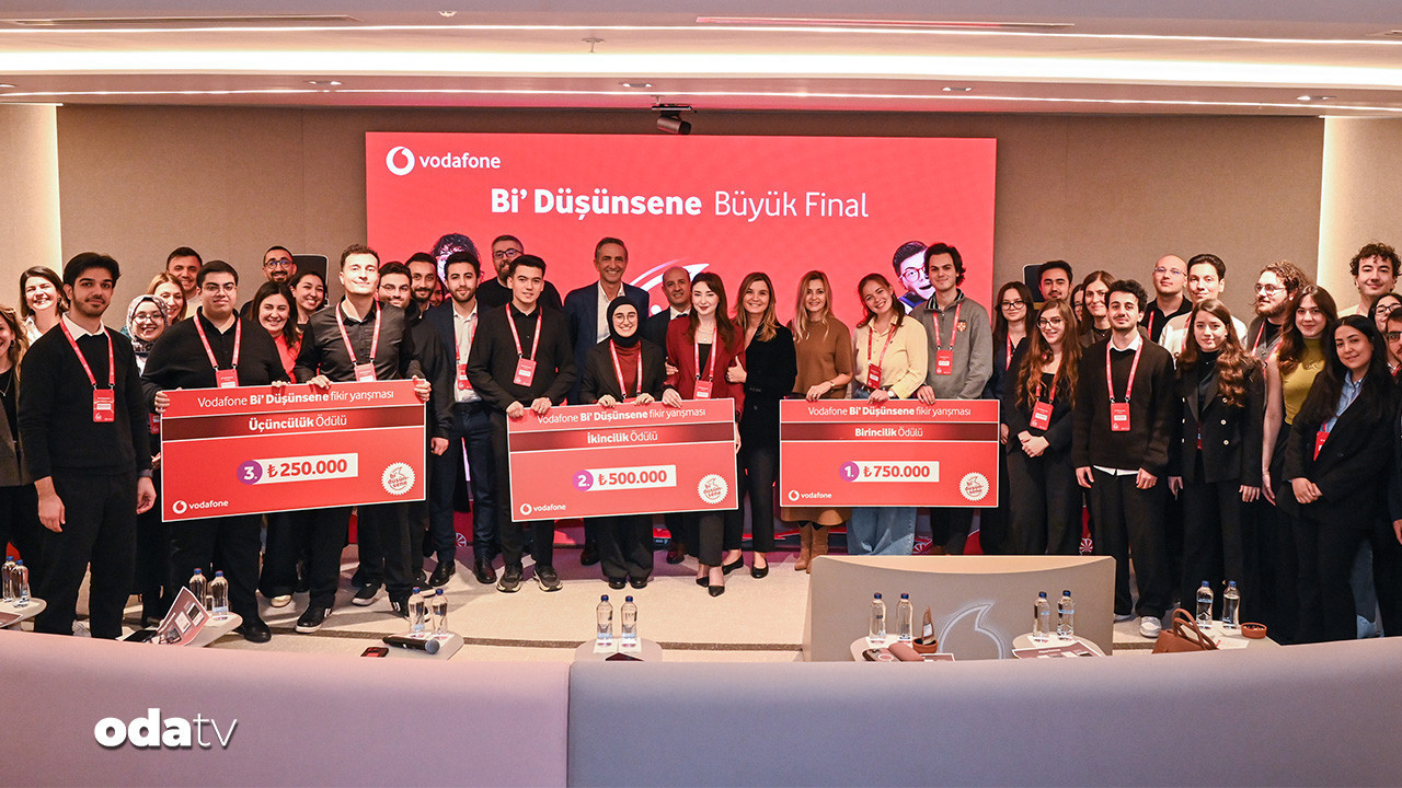 Vodafone’un “Bi Düşünsene” maratonunda birincilik ODTÜ’lü gençlerin