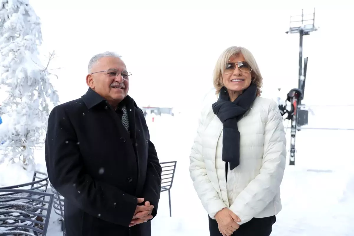 Başkan Büyükkılıç, eski Başbakan Tansu Çiller’e Erciyes’i tanıttı