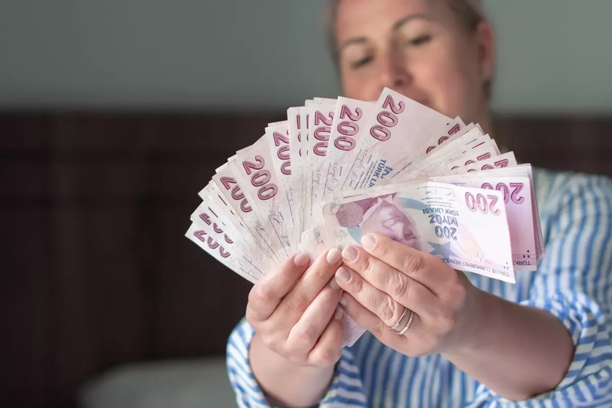 En düşük emekli maaşında büyük sürpriz! Hükümet masasında hiç dillendirilmeyen rakam var