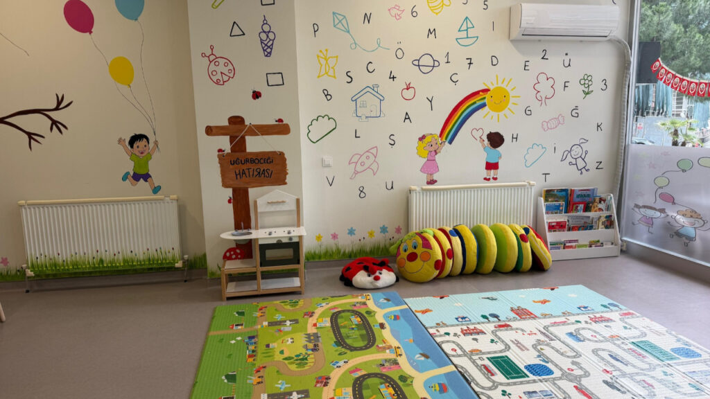 ugurbocegi-cocuk-etkinlik-ve-oyun-evi-mebin-yeni-ruhsatinin-istanbuldaki-ilk-sahibi-oldu-1F8rEO5M