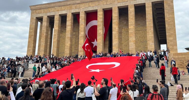 atam-gosterdigin-hedefe-durmadan-yuruyecegiz-XQzNeaQ1