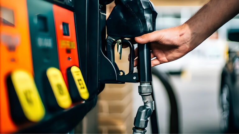 petrolde-firtina-dinmiyor-pompa-fiyatlari-ne-kadar-dayanacak-2Jl5SWwm