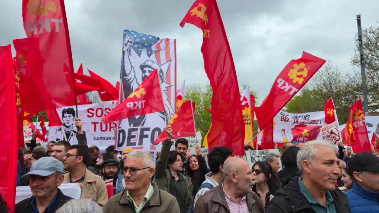 TKP, 1 Mayıs’ı İstanbul, Ankara, İzmir ve Adana’da Birlikte Kutladı: Emeğin Zaferi İçin Yürüyoruz!