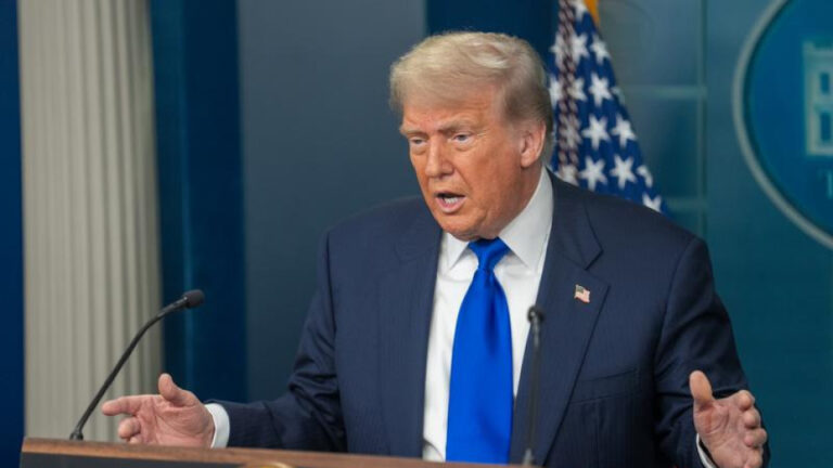 trumptan-ozgurluk-projesinin-kisa-sureligine-durdurulmasi-karari-6G9w74Bv