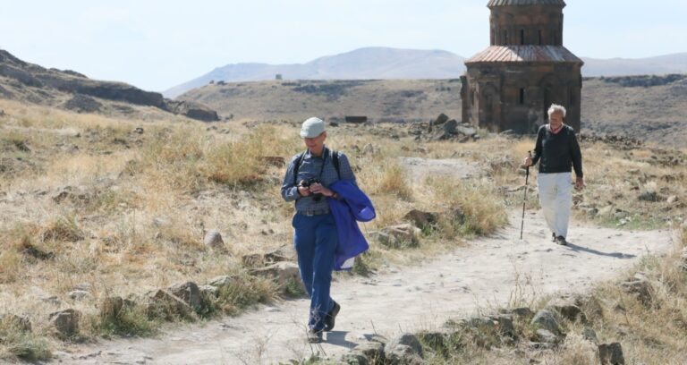 unesco-dunya-miras-listesinde-bulunuyor-ani-oren-yeri-turist-akinina-ugradi-VHOr819l