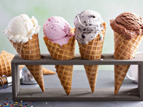 Variety,Of,Ice,Cream,Scoops,In,Cones,With,Chocolate,,Vanilla